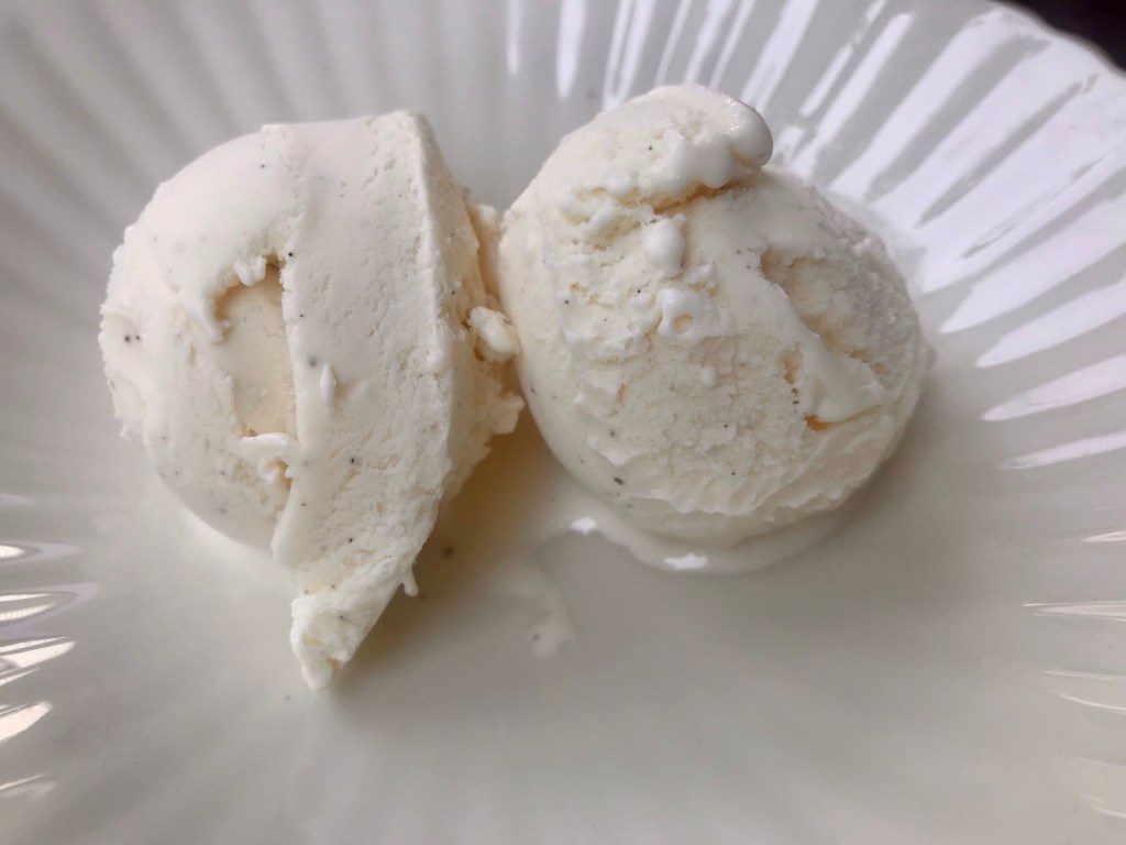 Listening to “On Intelligence: Is Reward Enough?” — a conversation on Clubhouse; watching a Yankee game, as well as Alcaraz vs. Tiafoe at the US Open semifinals, while investigating the vanilla flavor according to&nbsp;Häagen-Dazs