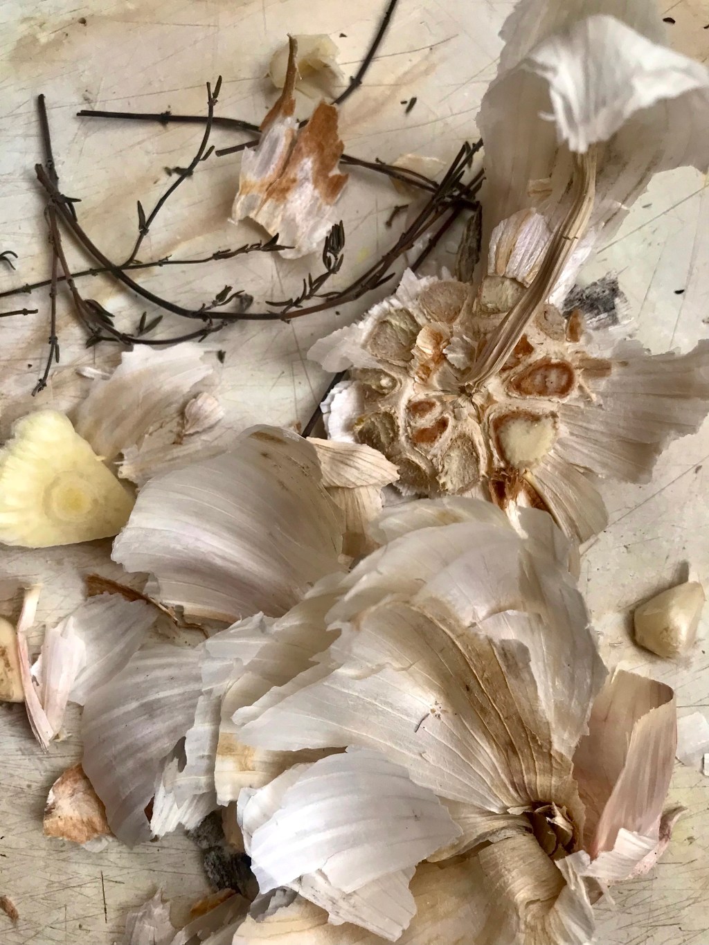 Thyme, sage, garlic&nbsp;debris