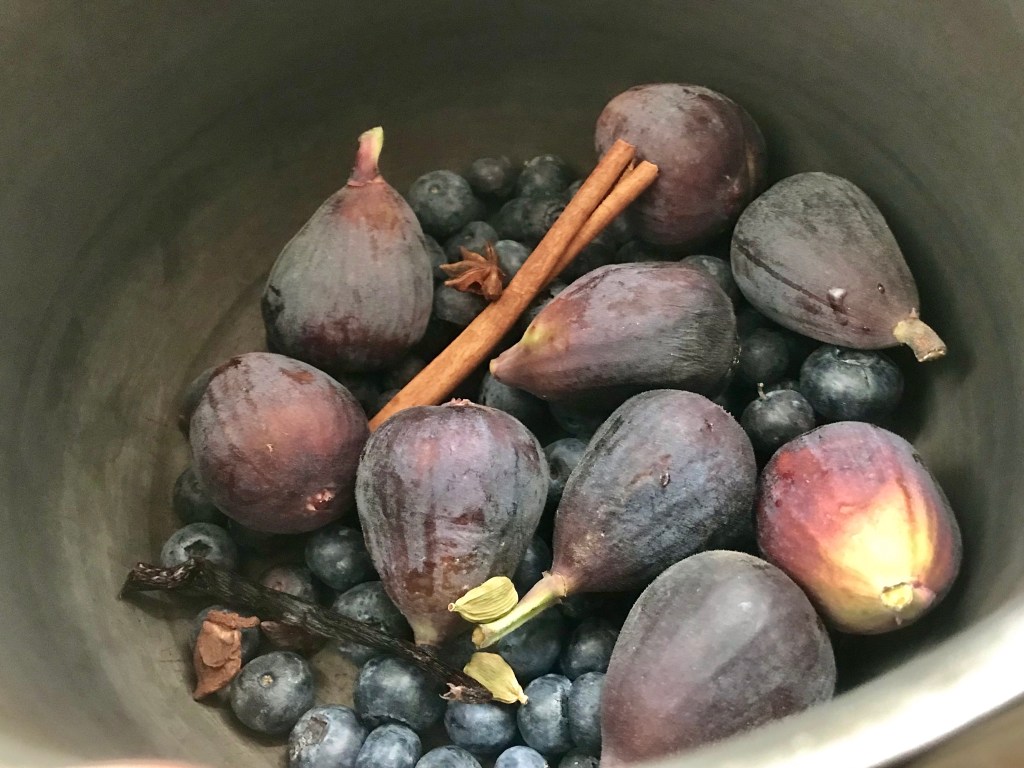 Figs, blueberries, cinnamon, cardamom, star anise, cloves, vanilla, red&nbsp;wine