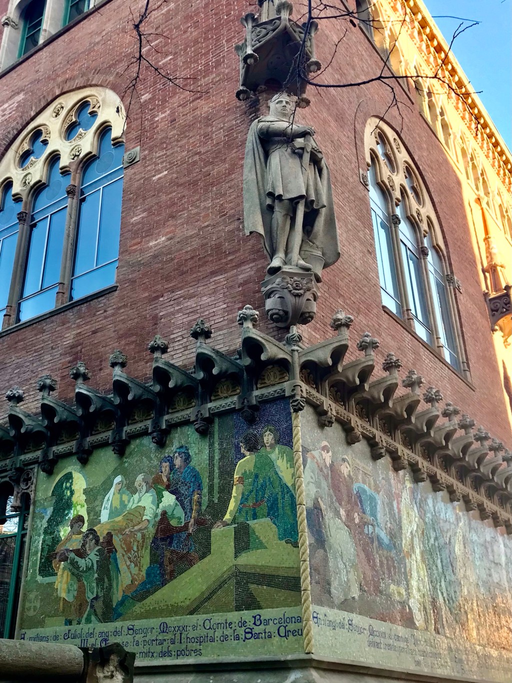 Sant Pau Recinto Modernista — details on back of left&nbsp;wing