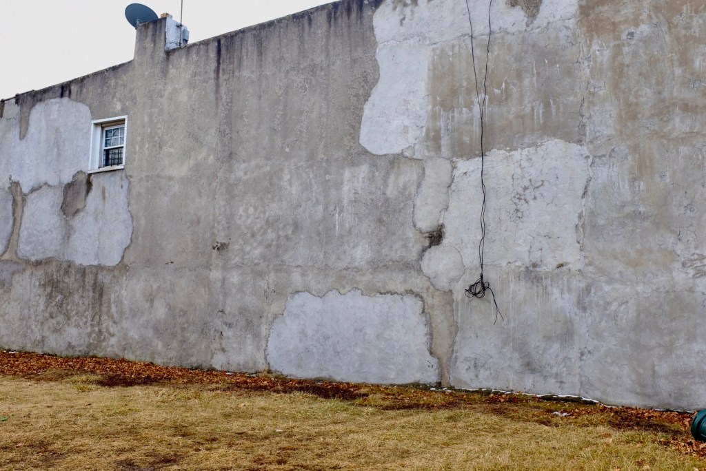 Wall in the&nbsp;neighborhood