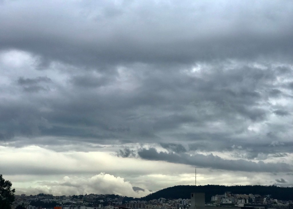 From a roof terrace — 17h19 IV 7&nbsp;2025