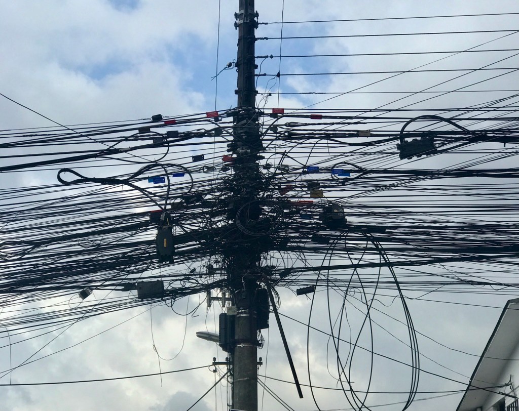 Quito cables